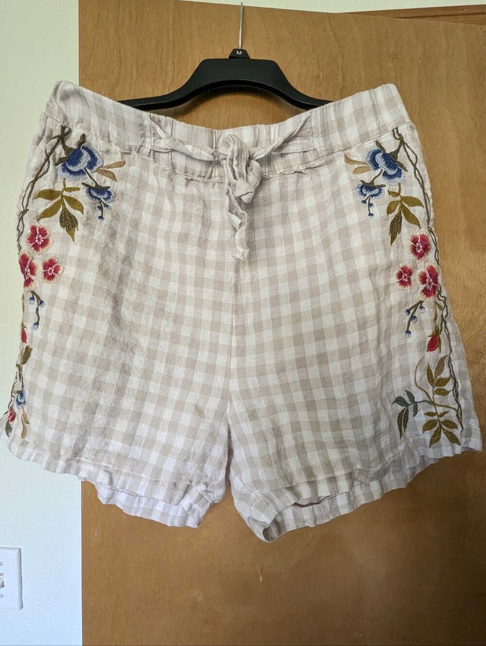 Johnny Was Beige Gingham High-Waist Embroidered Linen-Blend Shorts